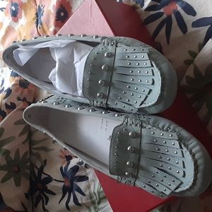 Donald Pliner size 9.5 loafers